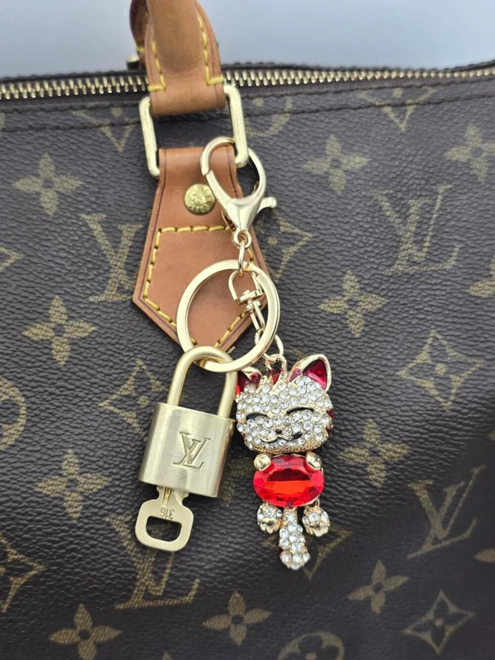 Authentic LV Gold Padlock & Key 🔑 Unbranded Cat Bag Charm / Keychain Combo